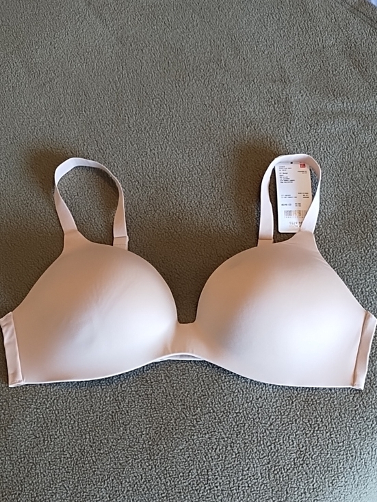 Uniqlo Other - Uniqlo Pale Pink Seamless T-Shirt Bra Women's Sizes 38C / 38D / 40C / 40D